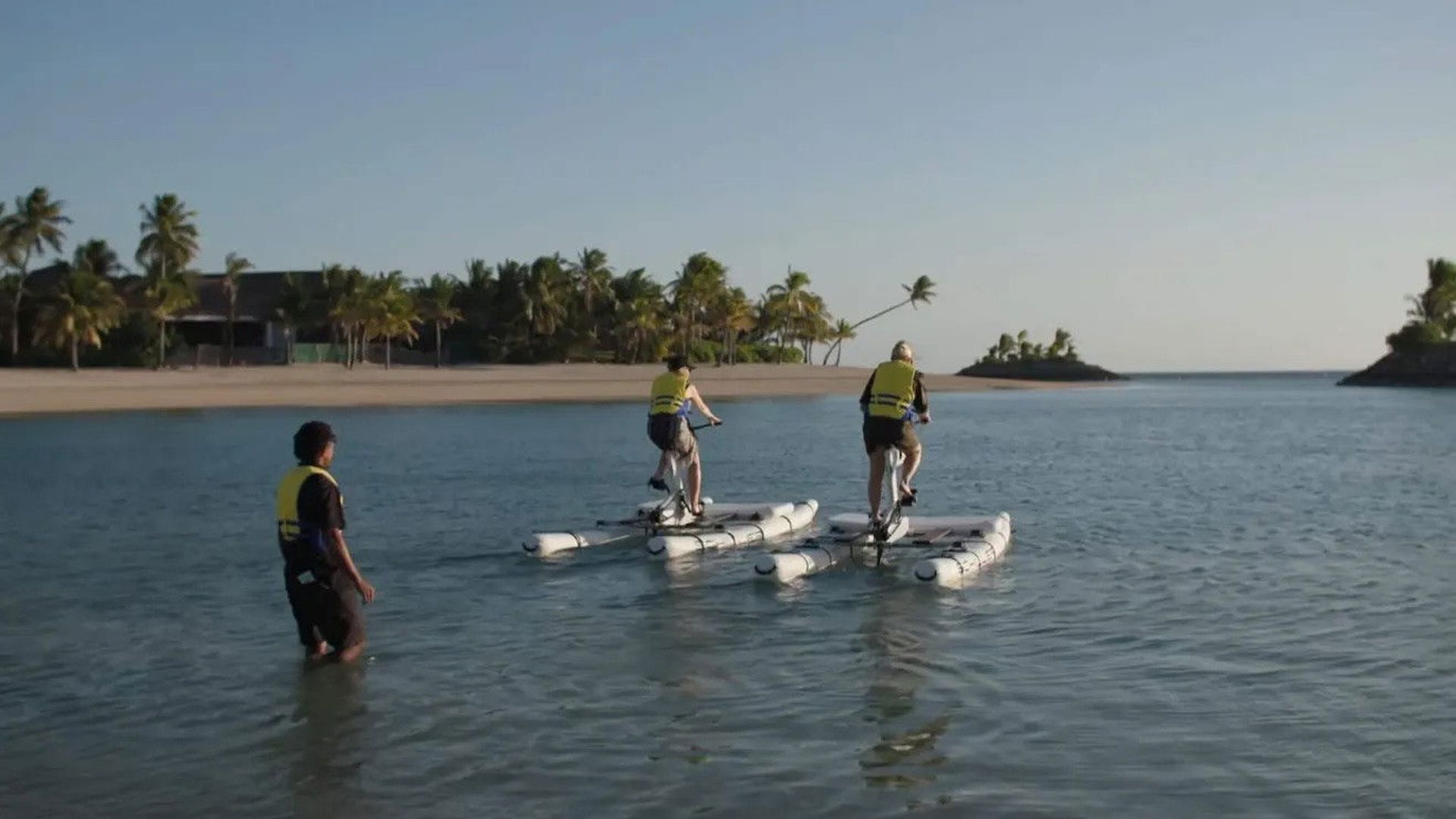 Luxury Escapes: The World's Best Holidays background