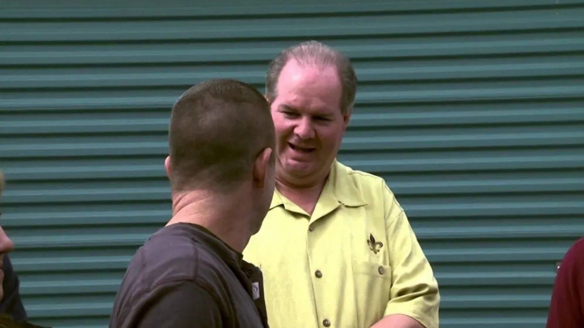 Storage Hunters background