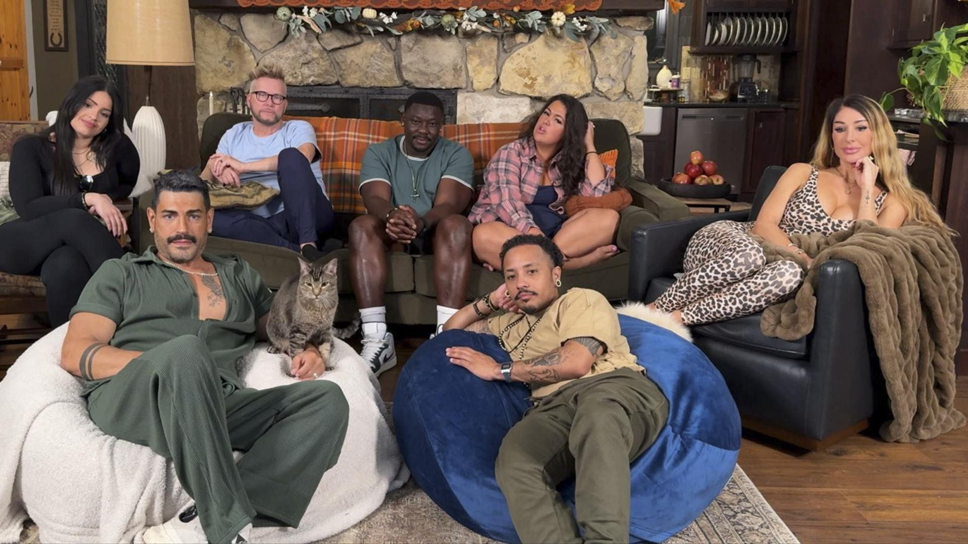90 Day Fiancé: Pillow Talk background