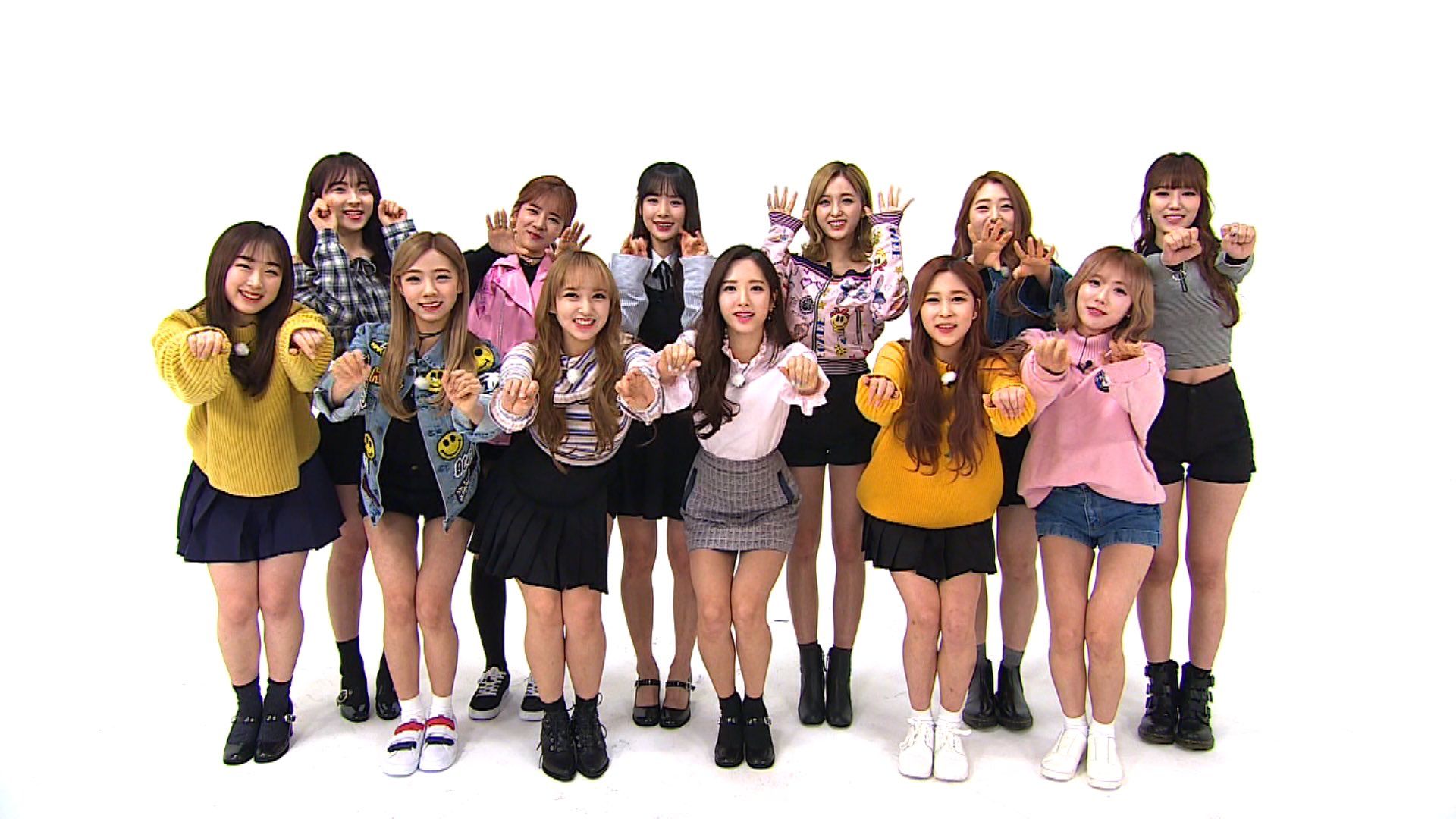 Weekly Idol background