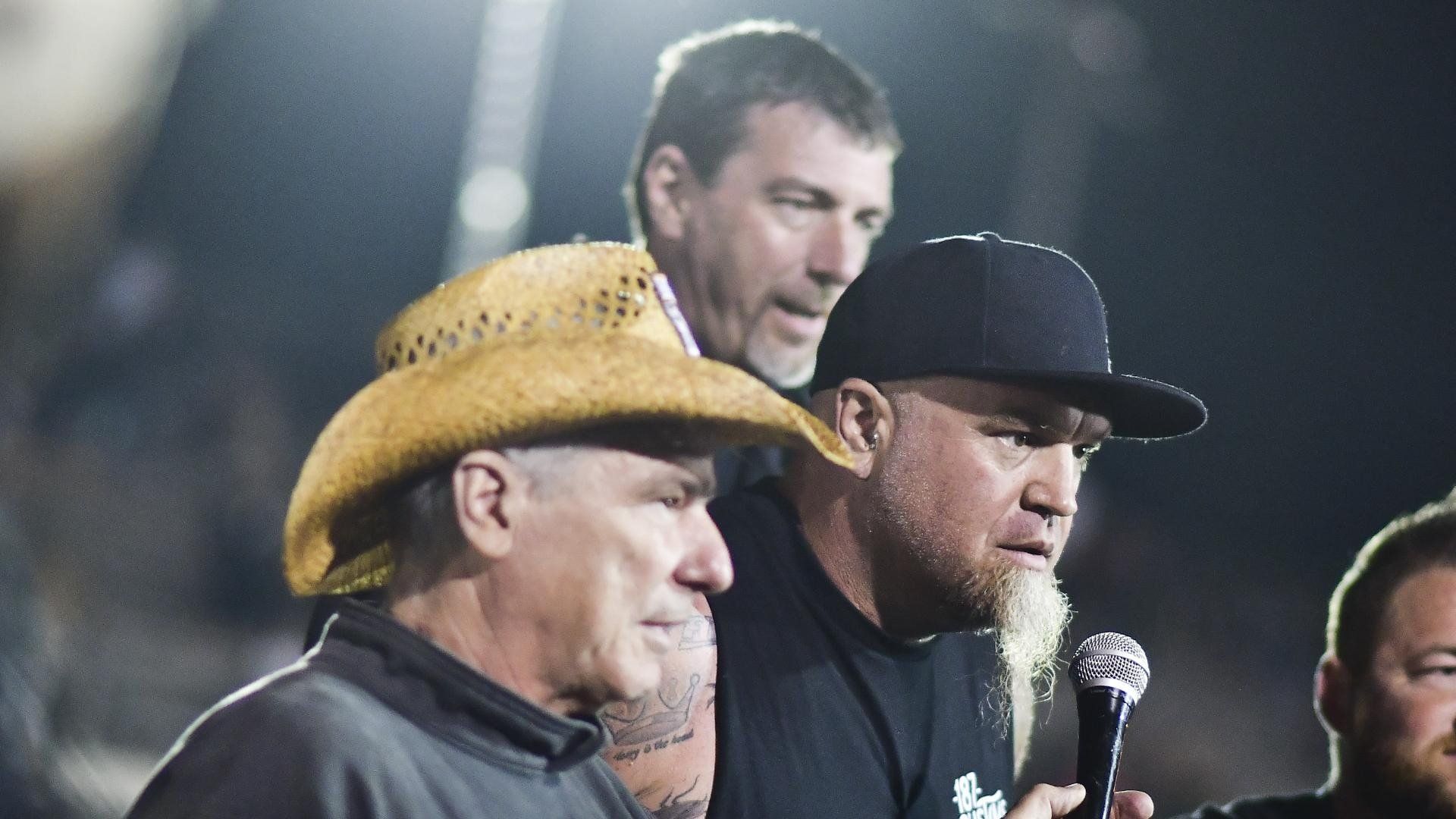 Street Outlaws: Locals Only background