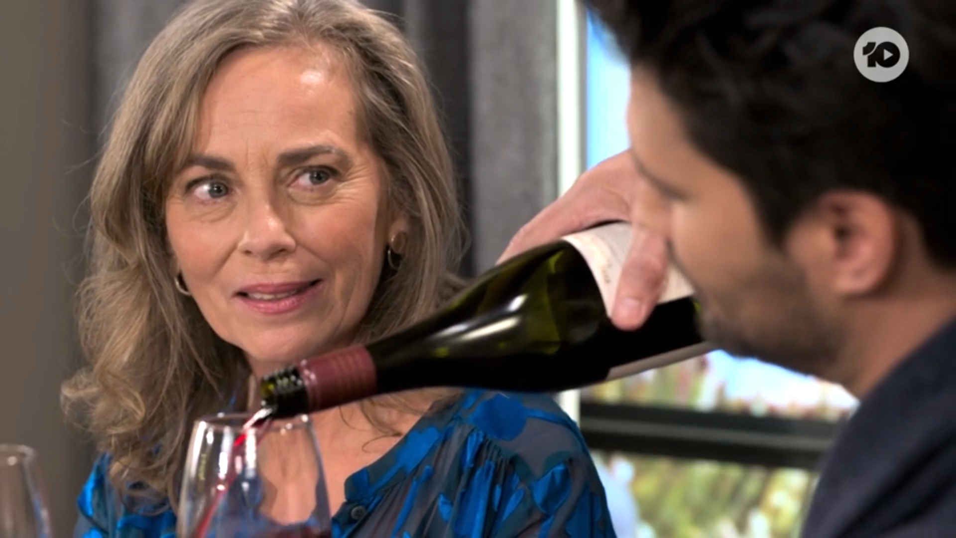 Neighbours background