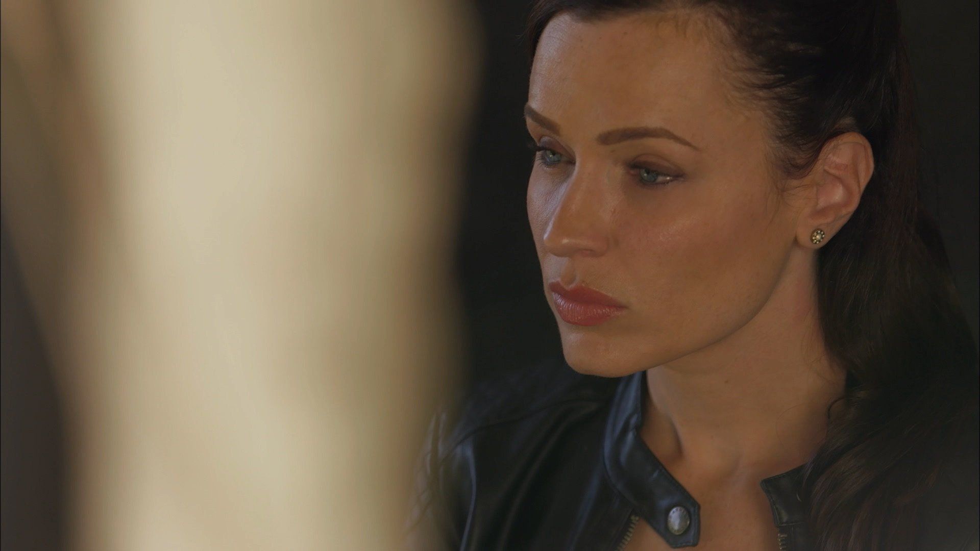 Dead Again background