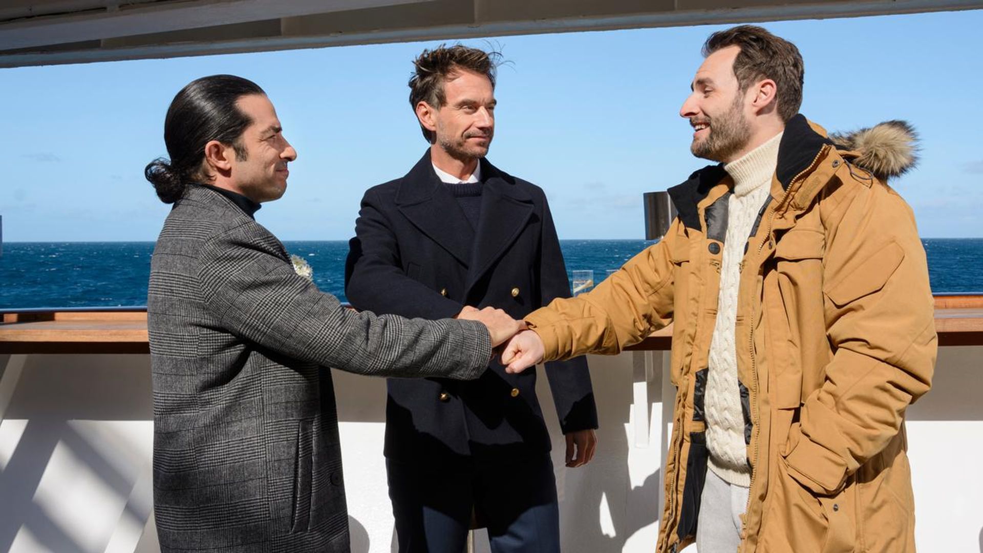 Das Traumschiff background