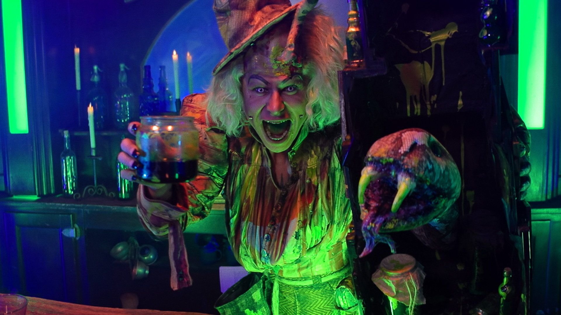 The Boulet Brothers' Dragula: Titans background