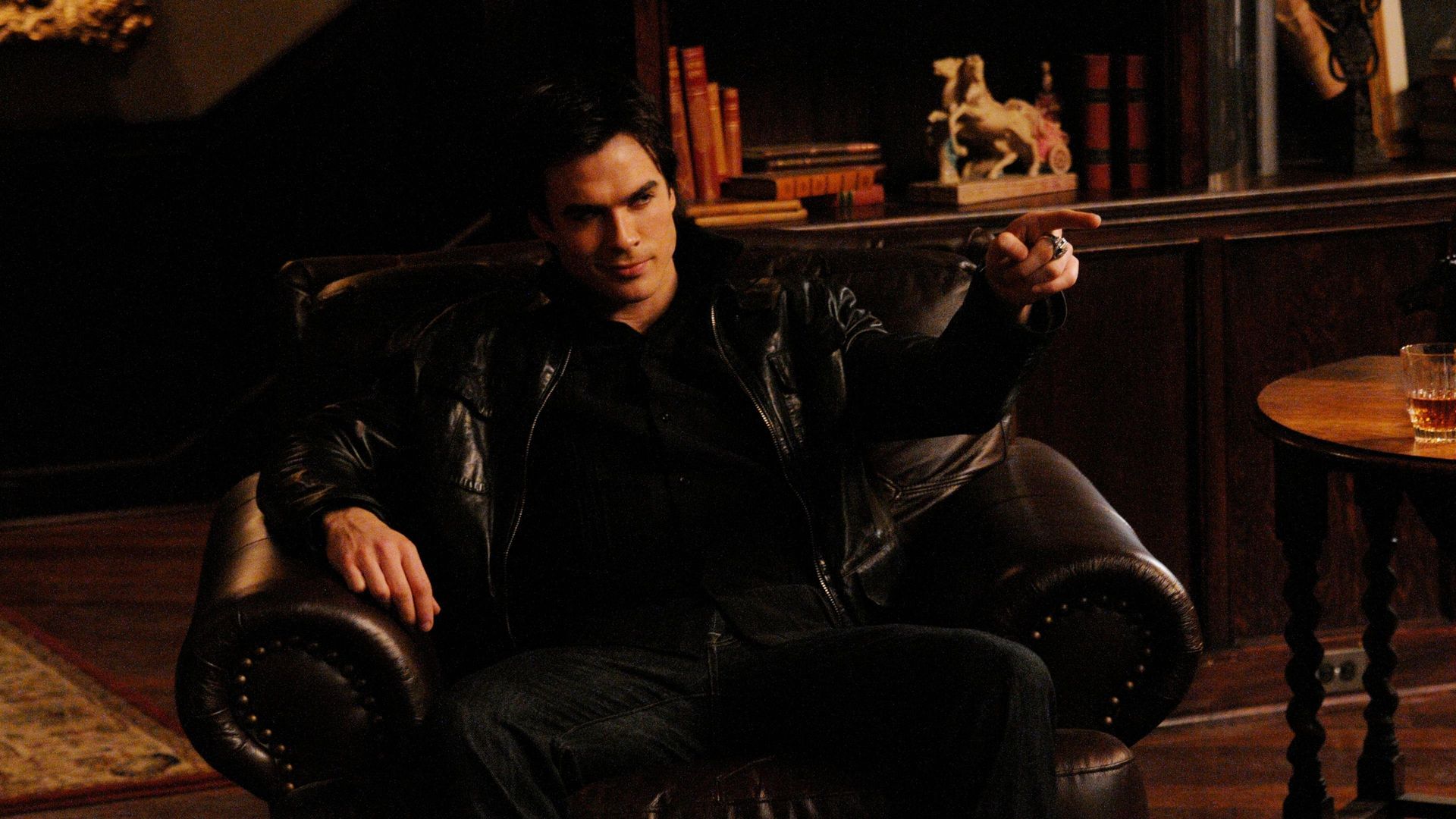 The Vampire Diaries background