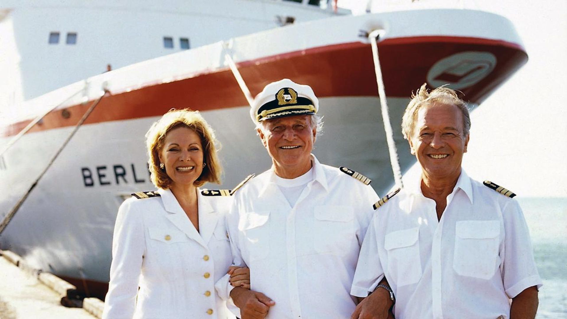 Das Traumschiff background