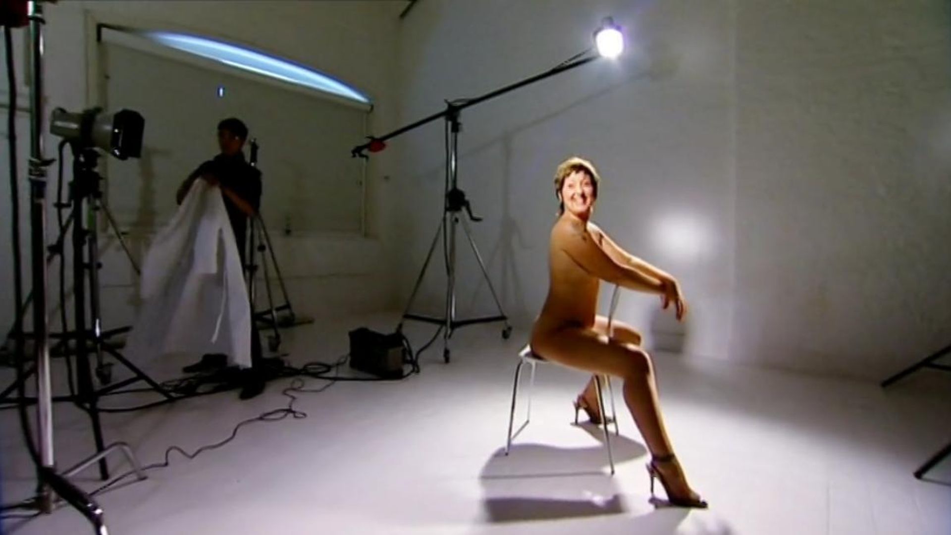 How to Look Good Naked background