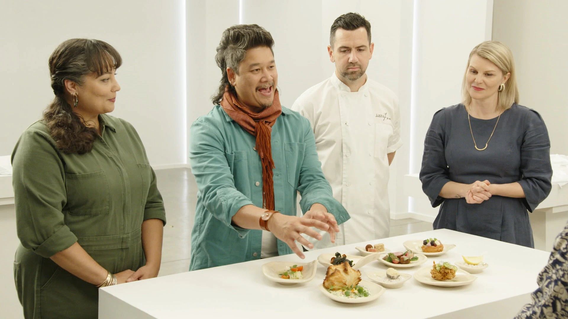 The Great Canadian Pottery Throw Down background