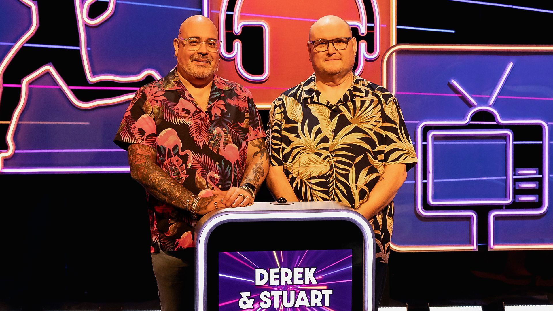 Alan Carr's Picture Slam background