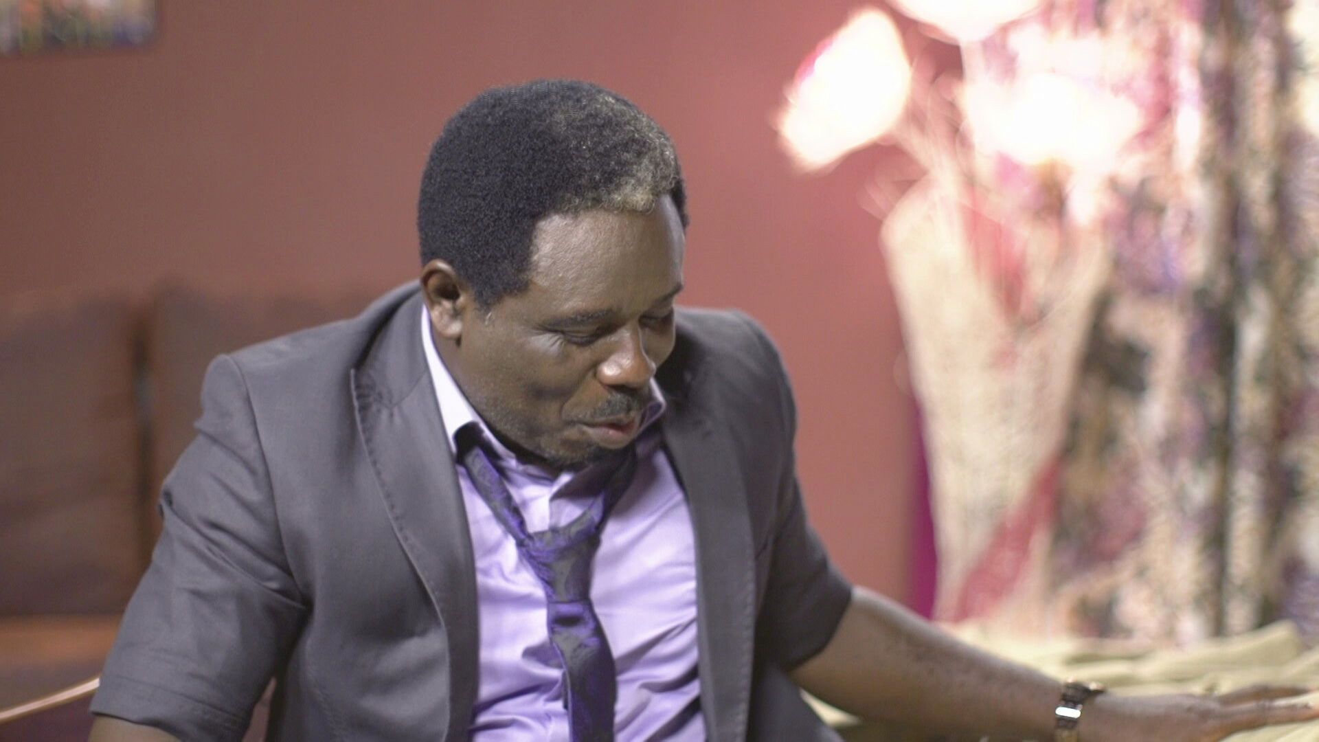 Ojo's in d' House background