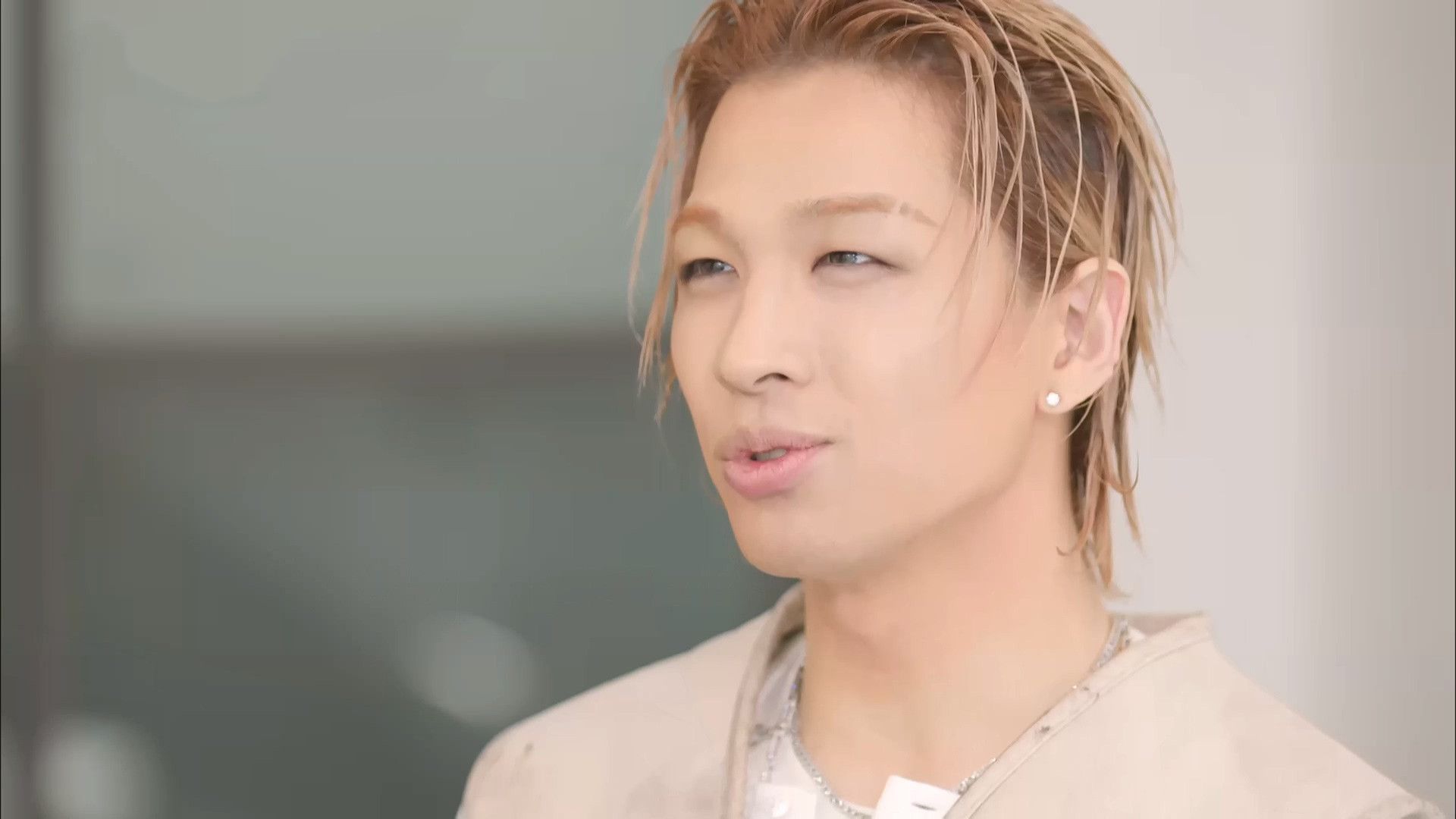 You Quiz on the Block background