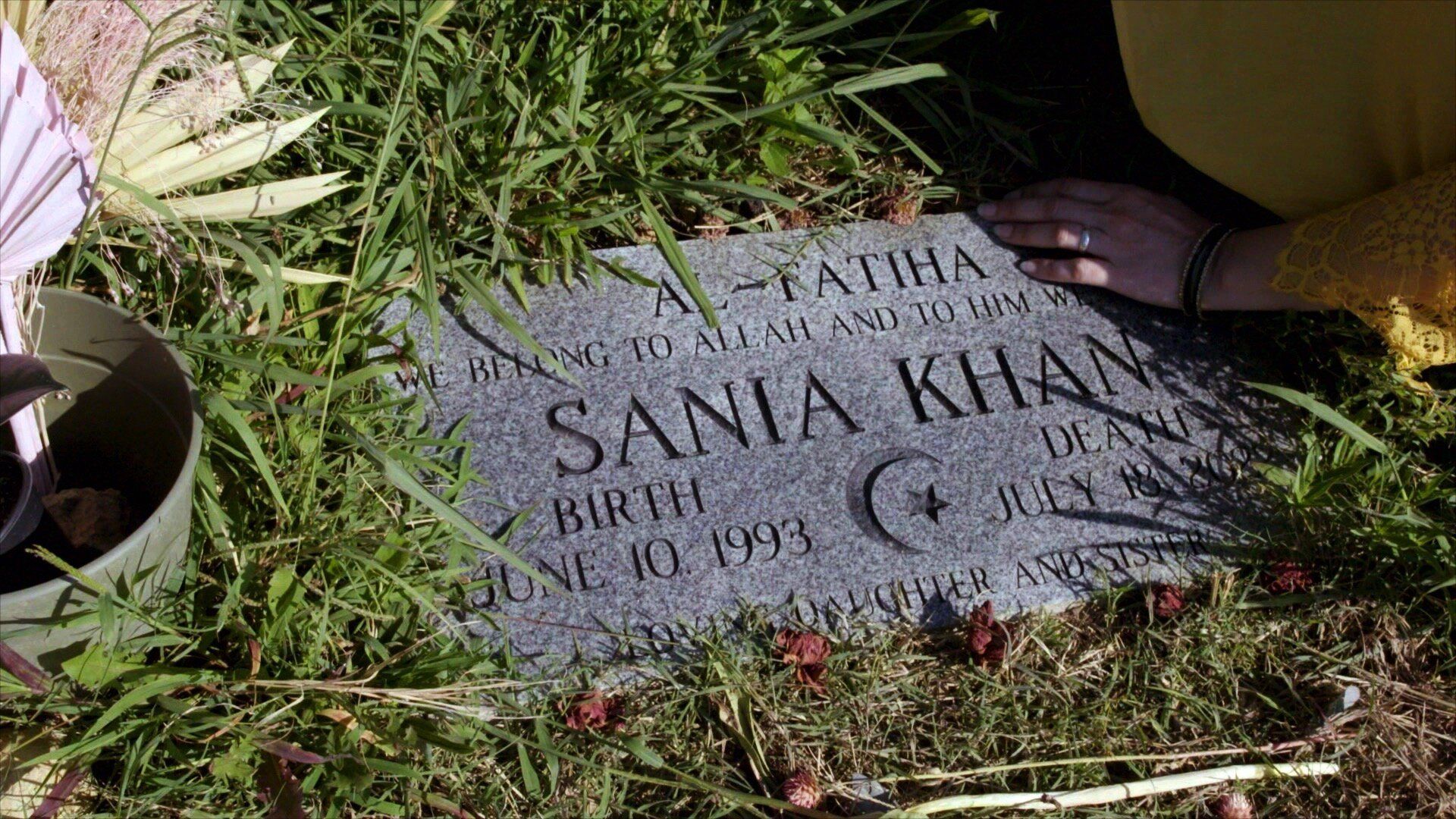 TikTok: Murder Gone Viral background