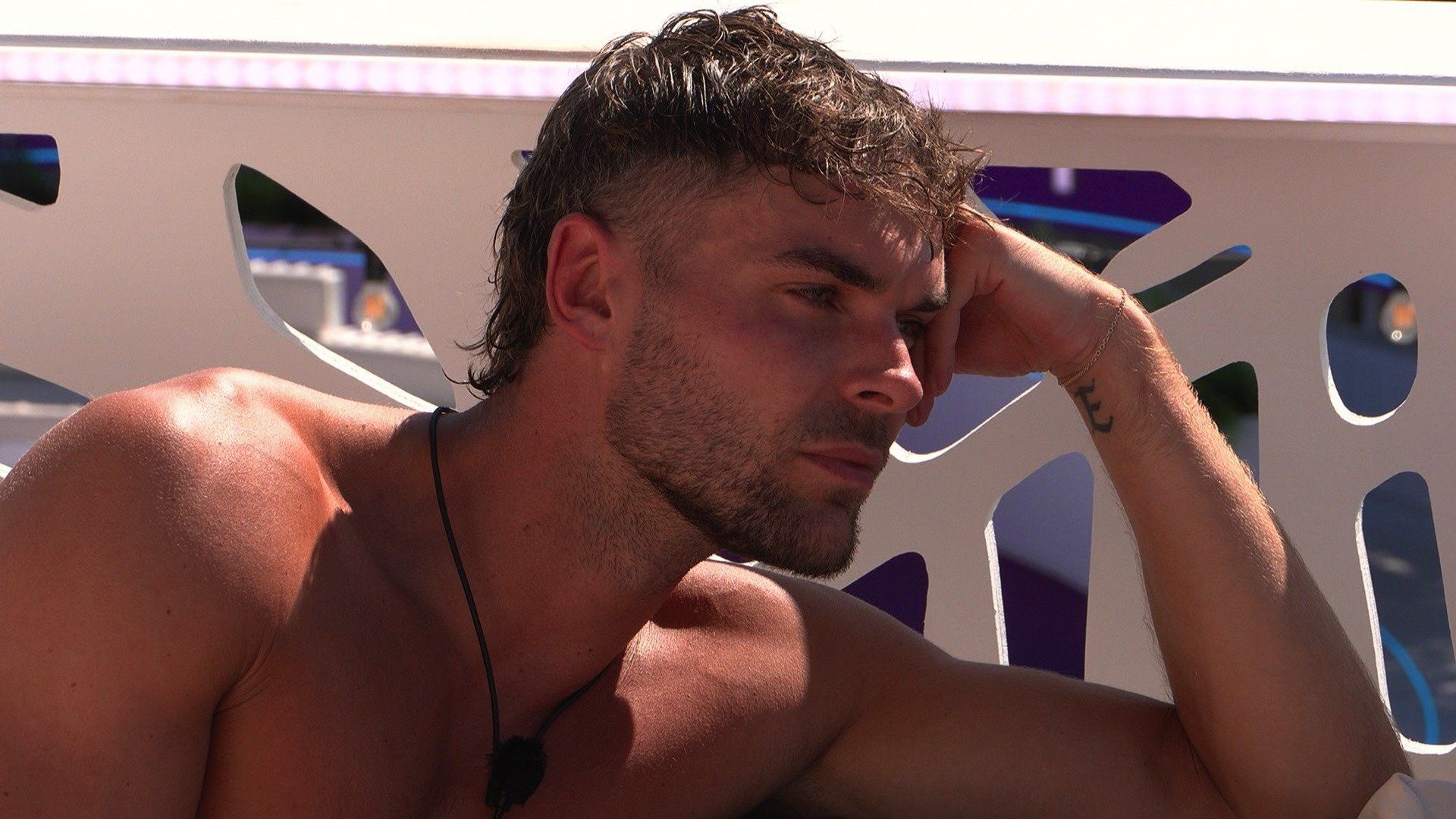 Love Island background
