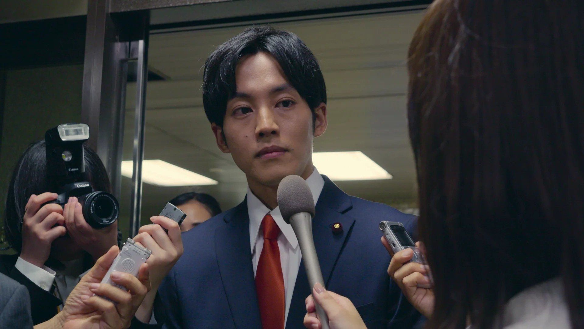 Let's Get Divorced background