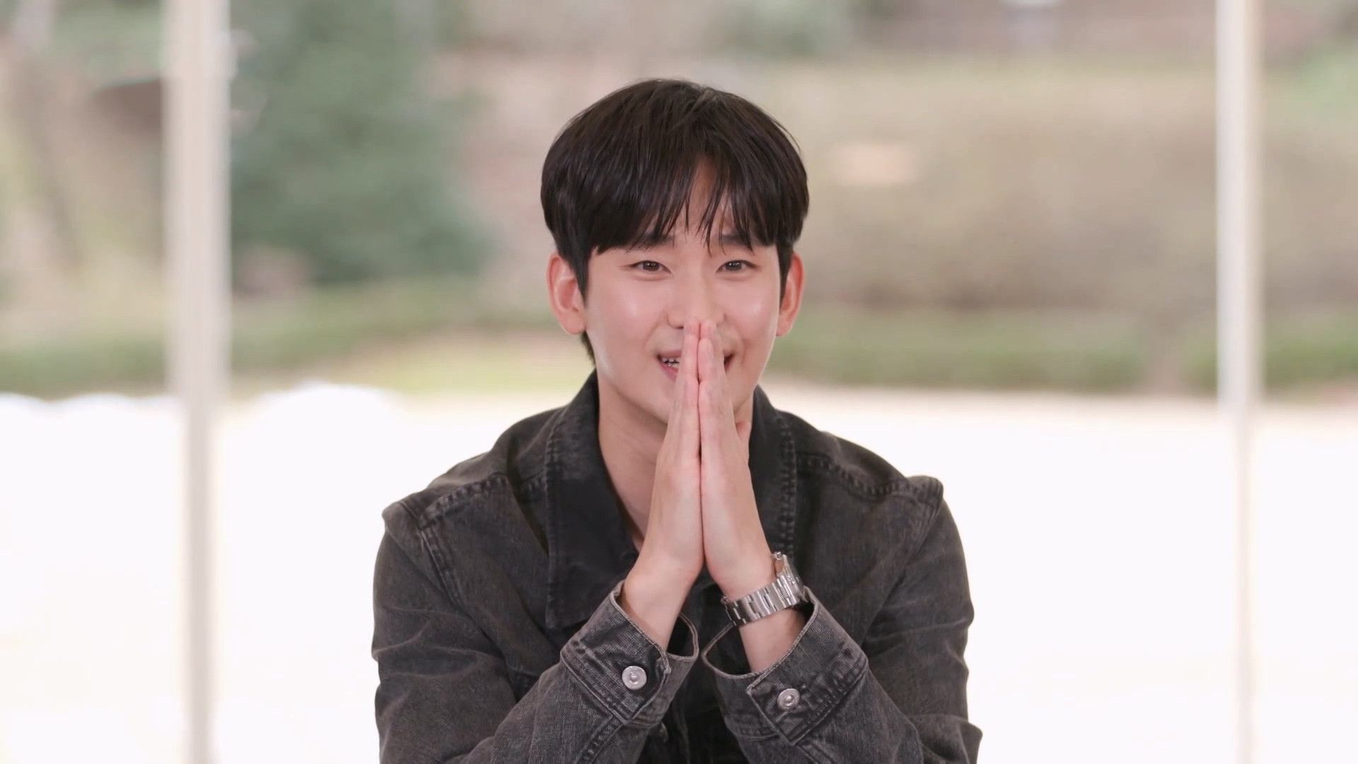 You Quiz on the Block background