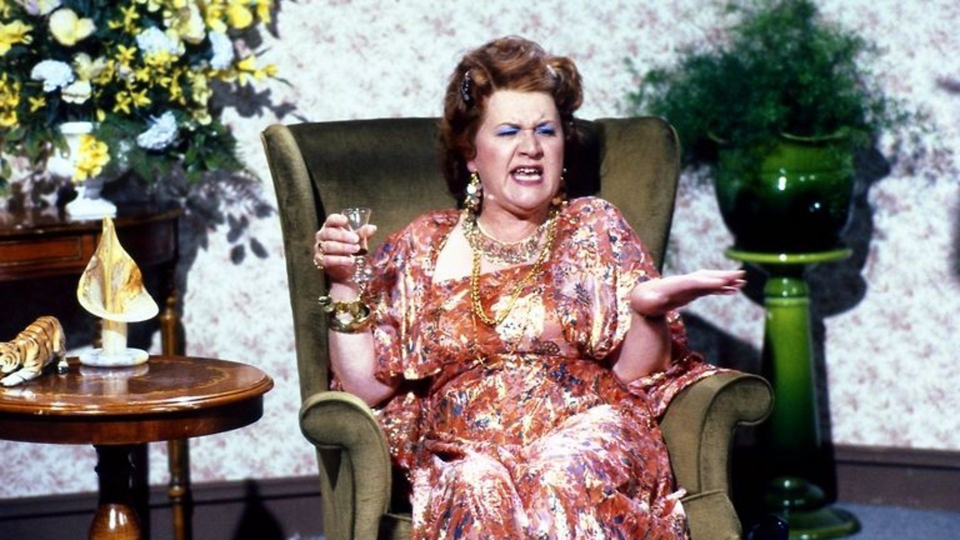 Victoria Wood: As Seen on TV background