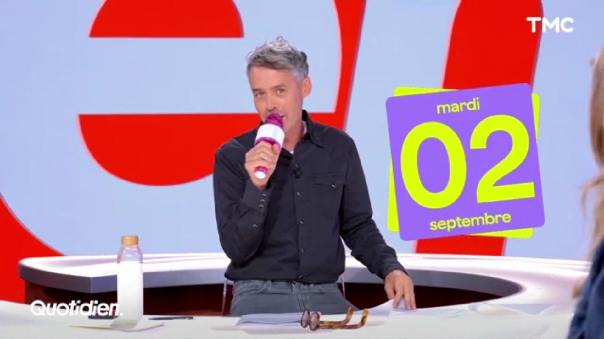 Quotidien background