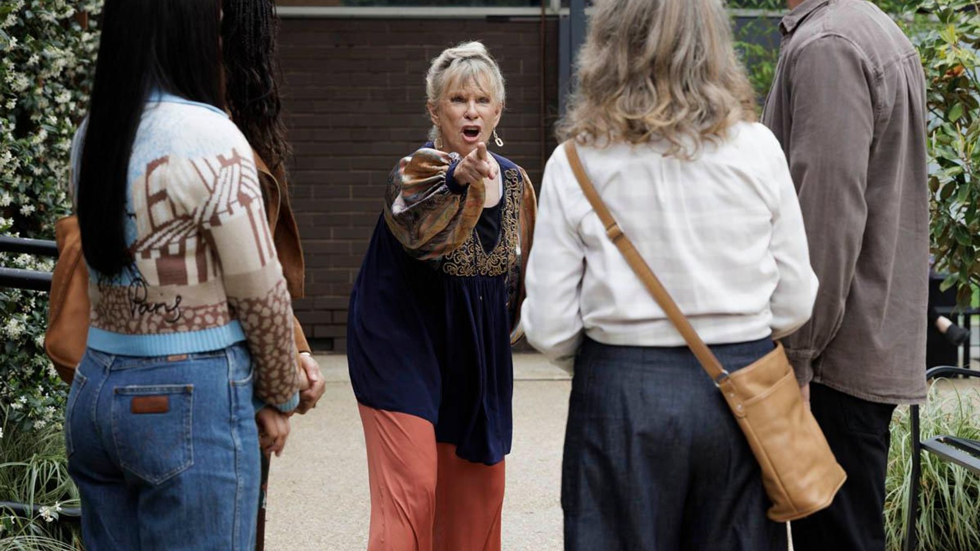 Neighbours background