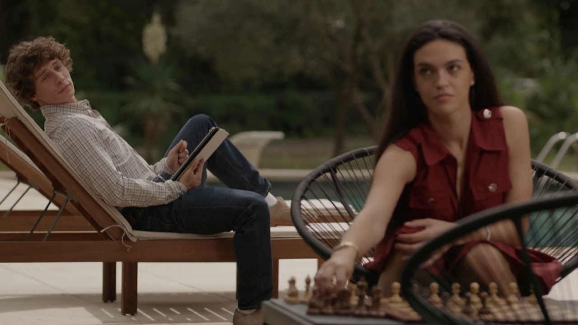 Chronicles of the Sun background