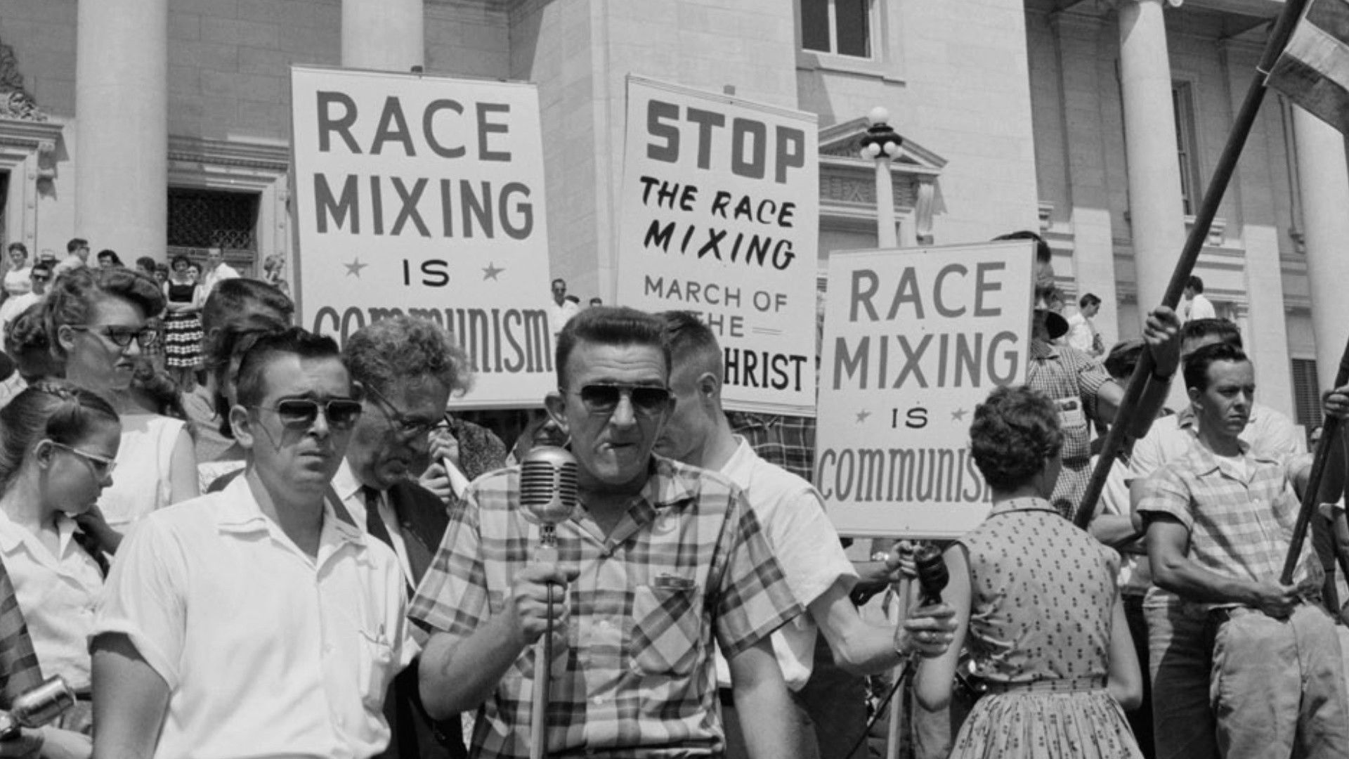 The American Presidency with Bill Clinton background