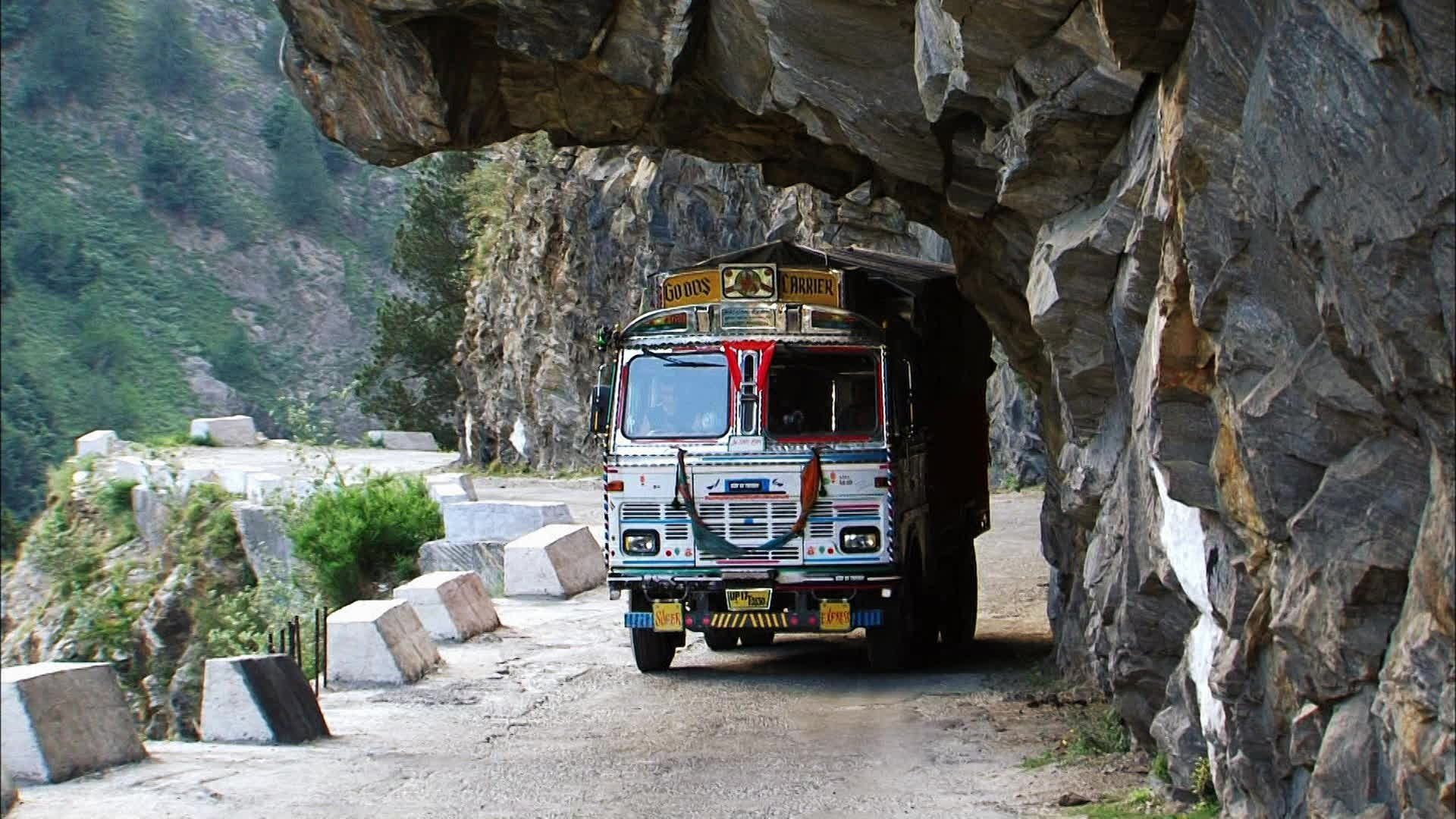 IRT: Deadliest Roads background