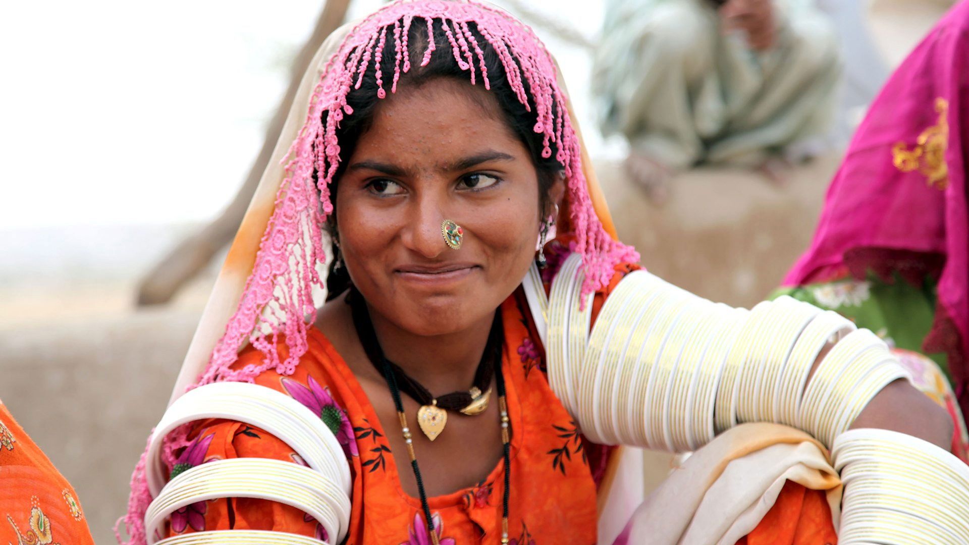 Dangerous Borders; A Journey across India & Pakistan background