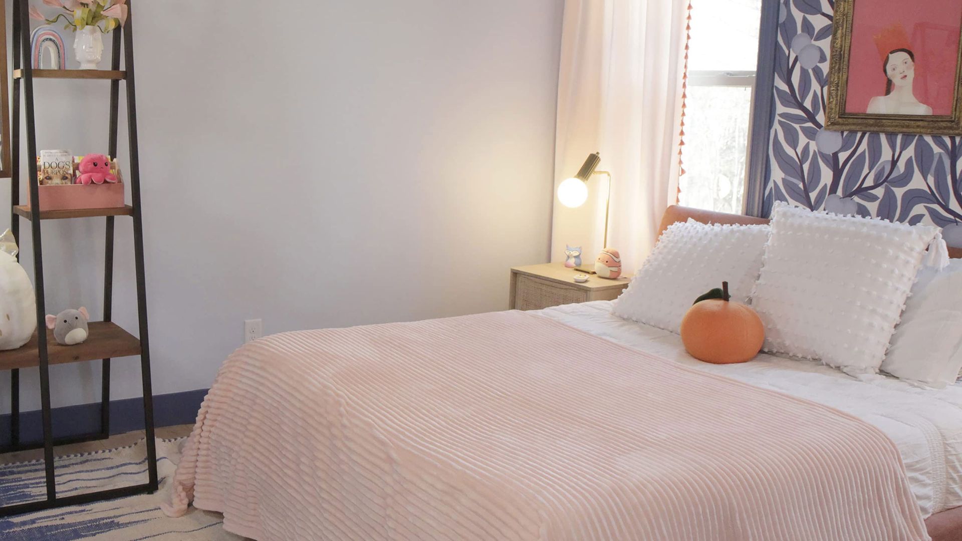 Rooms We Love background