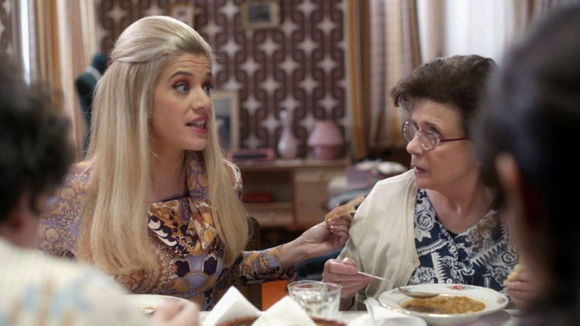 Ta kalytera mas hronia background