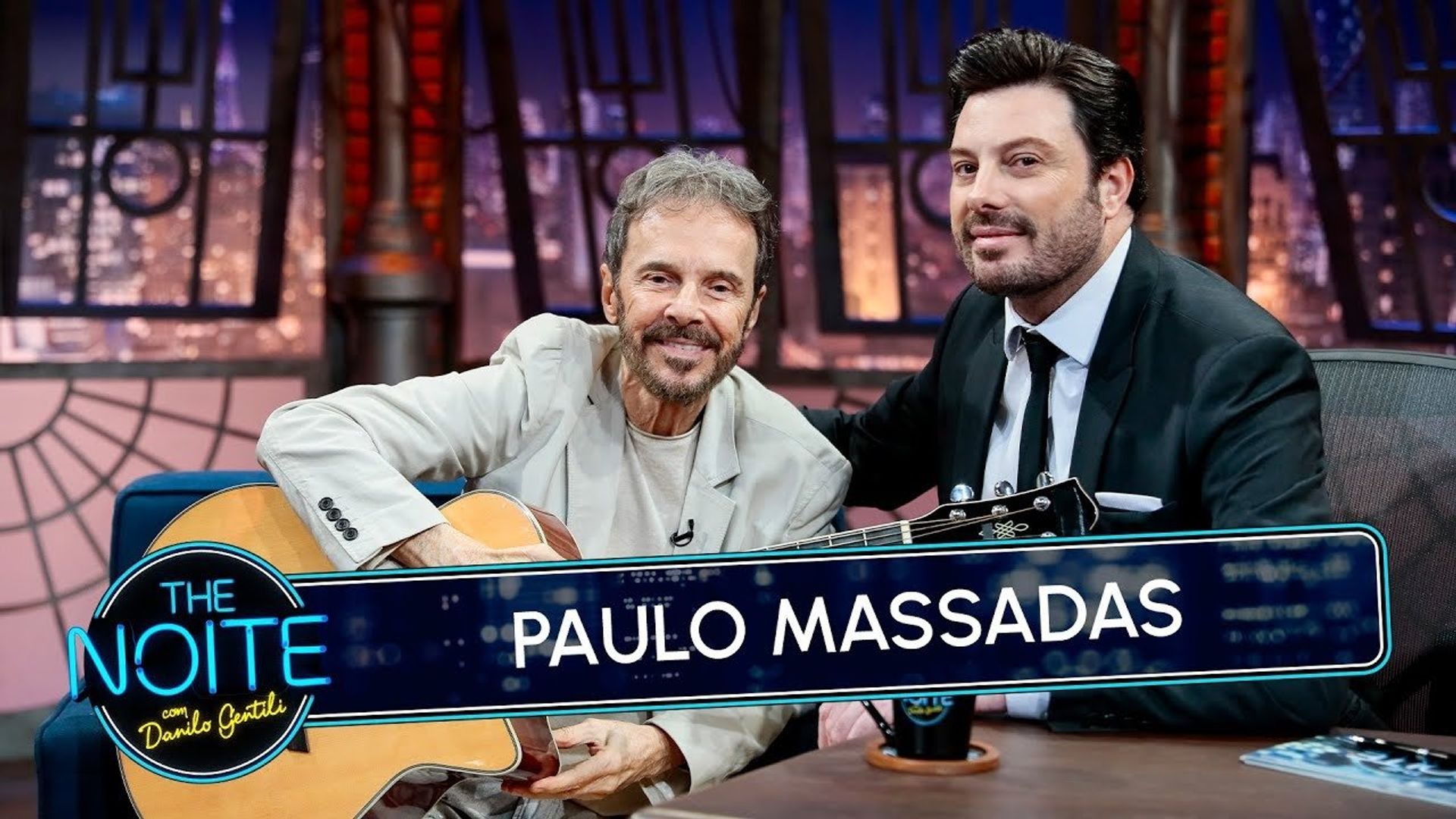 The Noite com Danilo Gentili background
