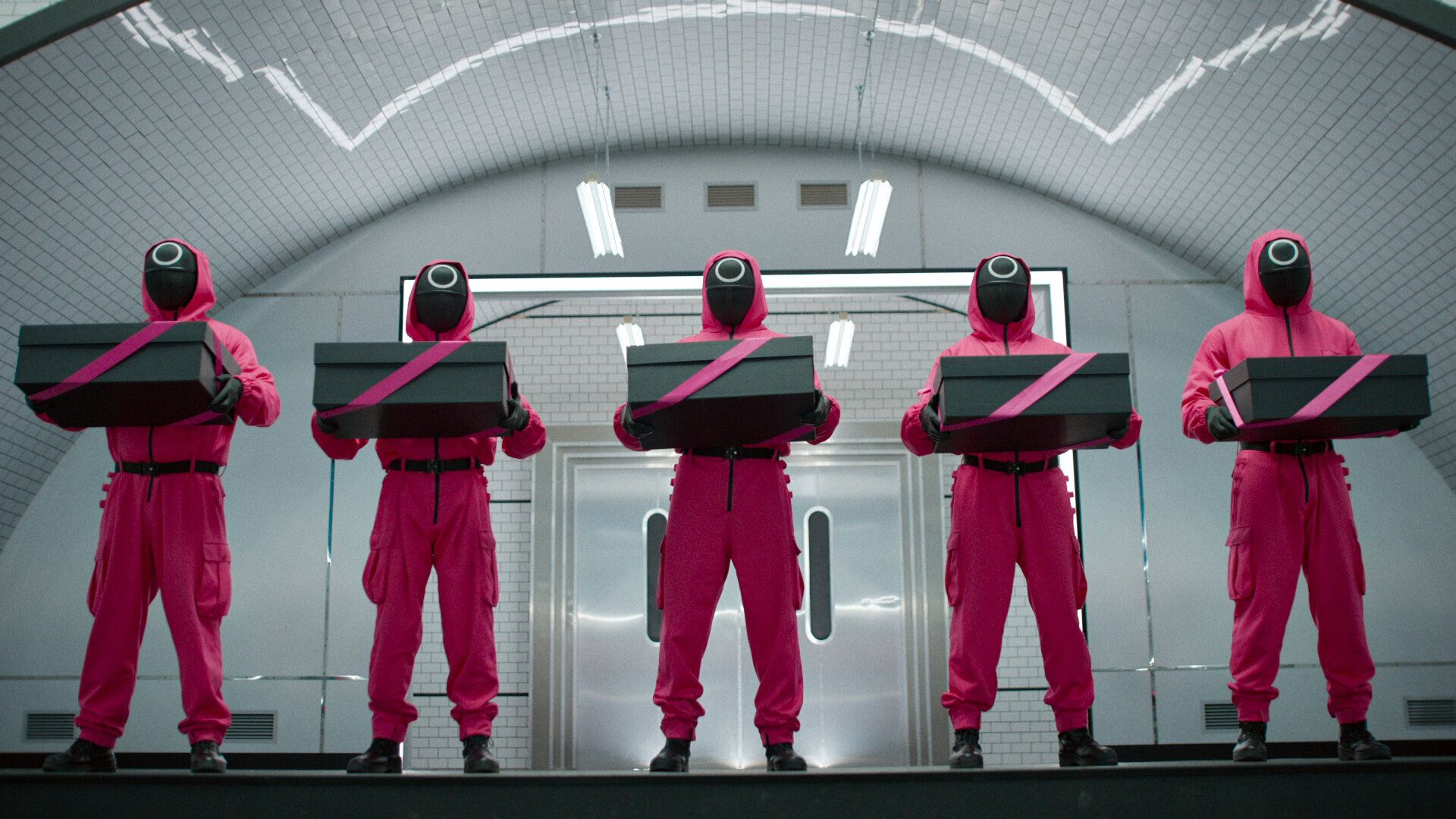 Squid Game: The Challenge background