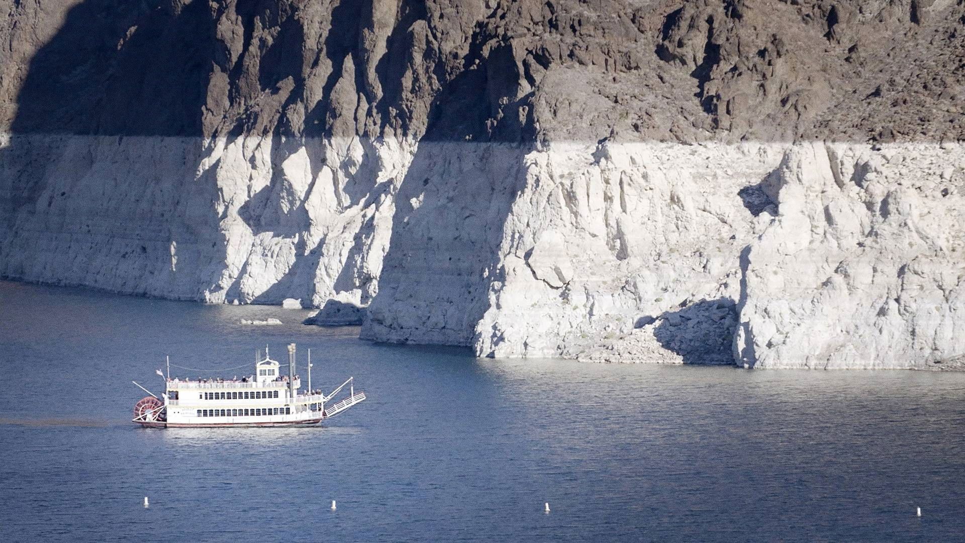 Vice News Tonight background