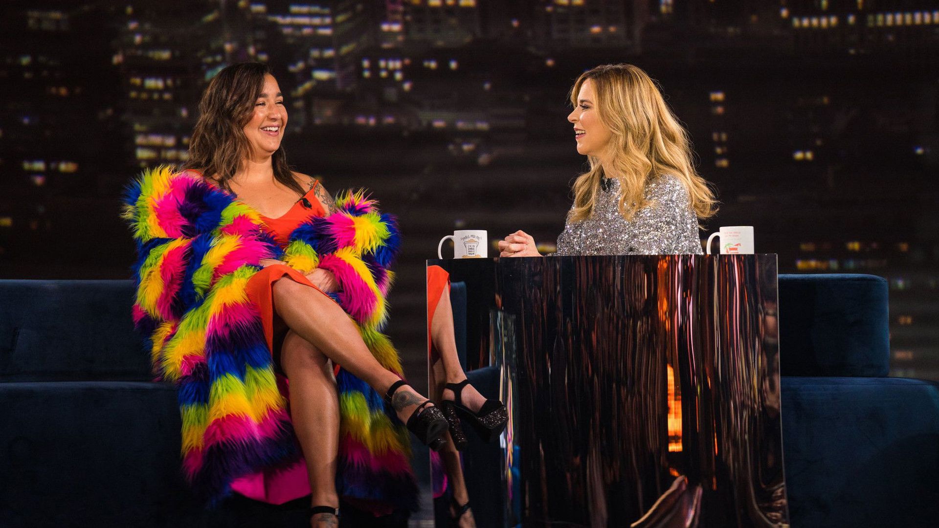 La Semaine des 4 Julie background