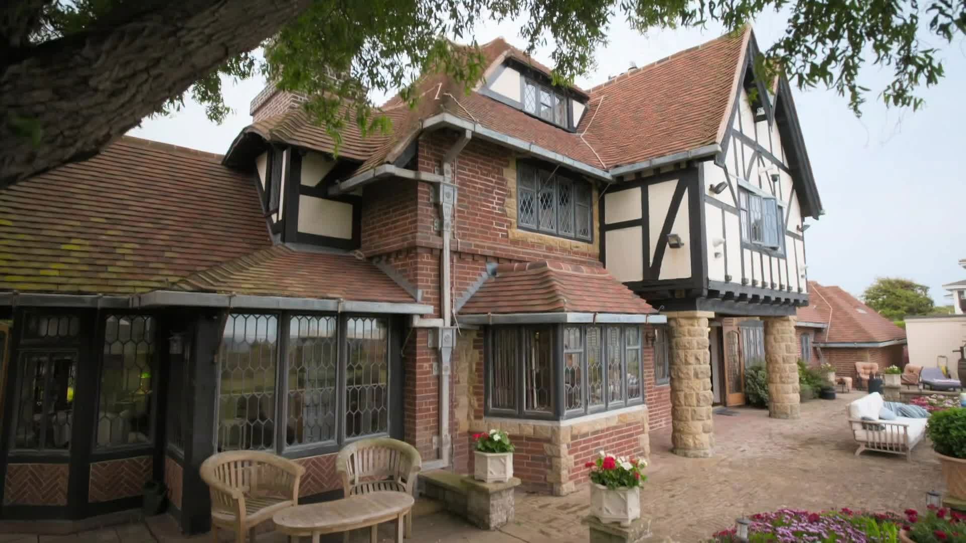 Britain's Most Expensive Houses background