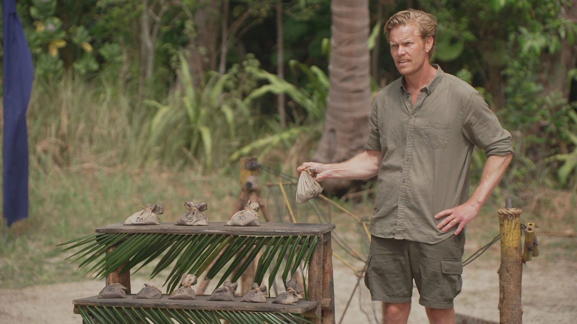 Expedition: Robinson background