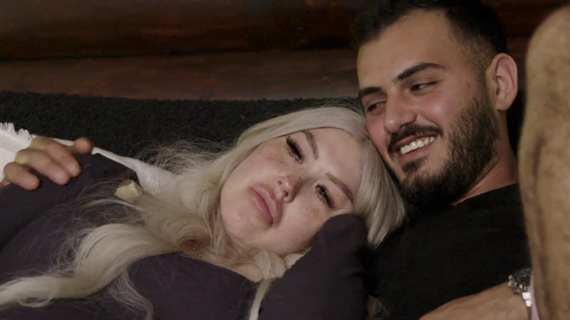 90 Day Fiancé: Happily Ever After? background