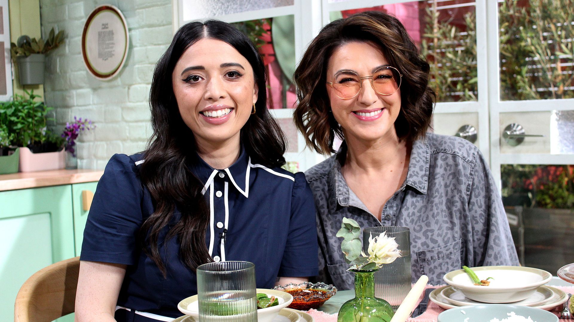 A Bite to Eat with Alice background