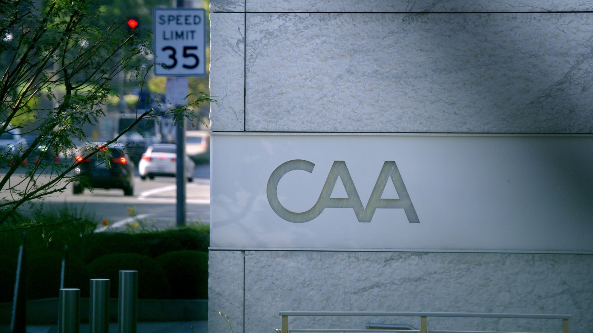 What Happens in Hollywood background