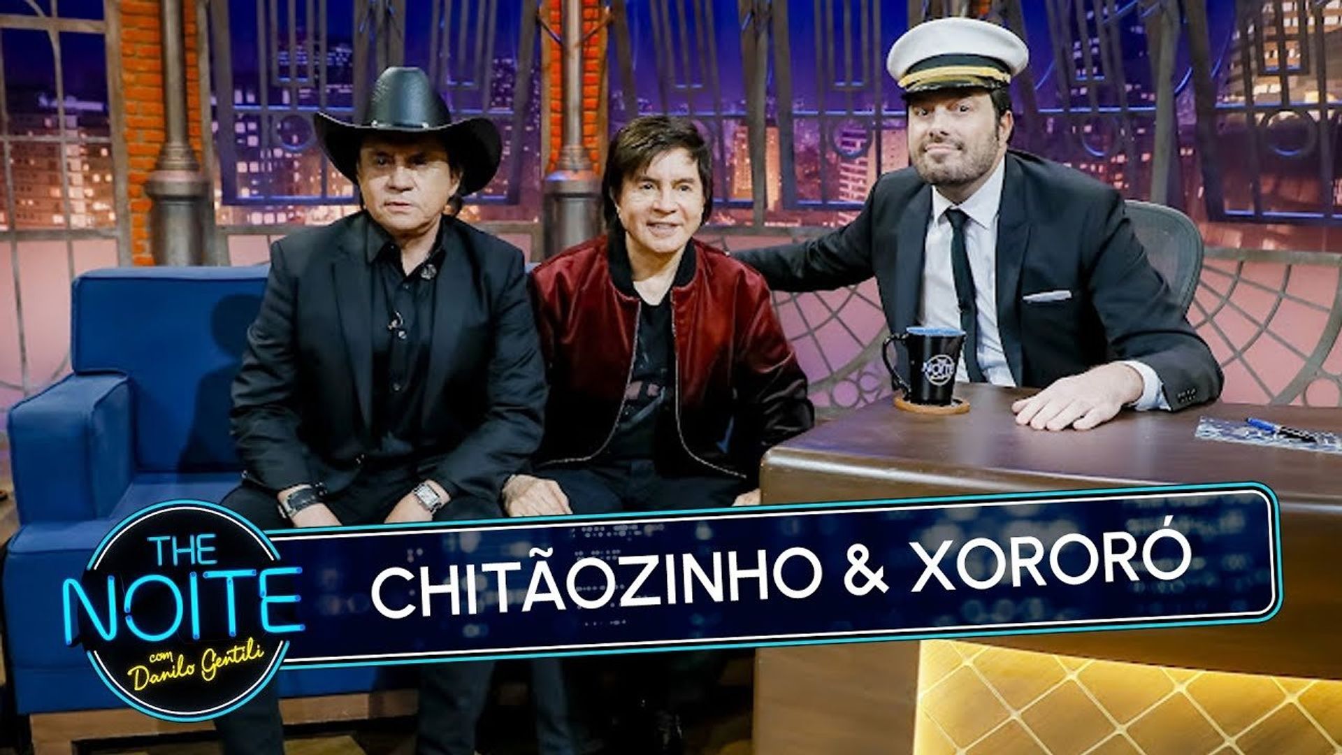 The Noite com Danilo Gentili background