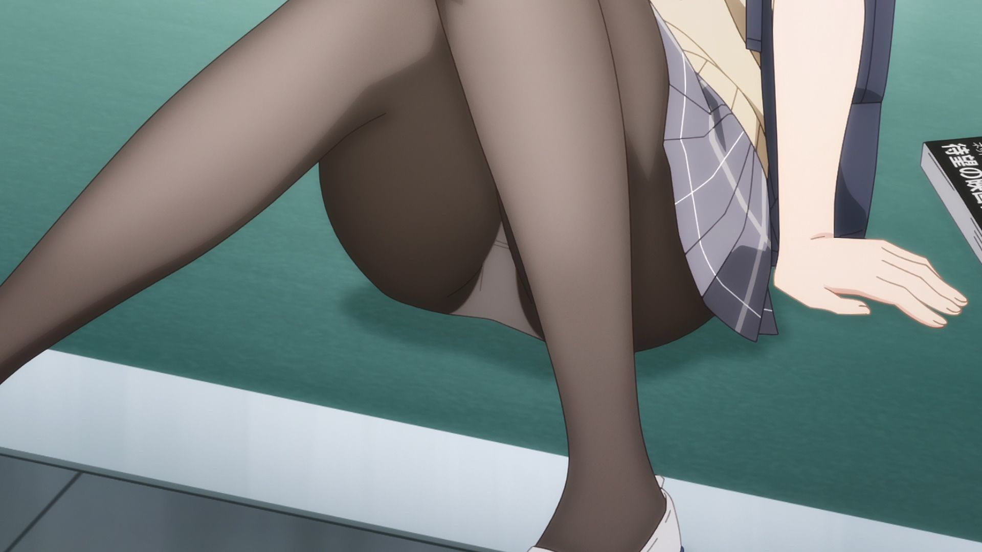 Studio Apartment, Good Lighting, Angel Included. background