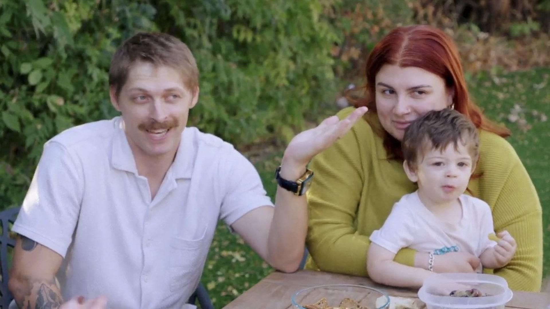 90 Day Fiancé: The Other Way background