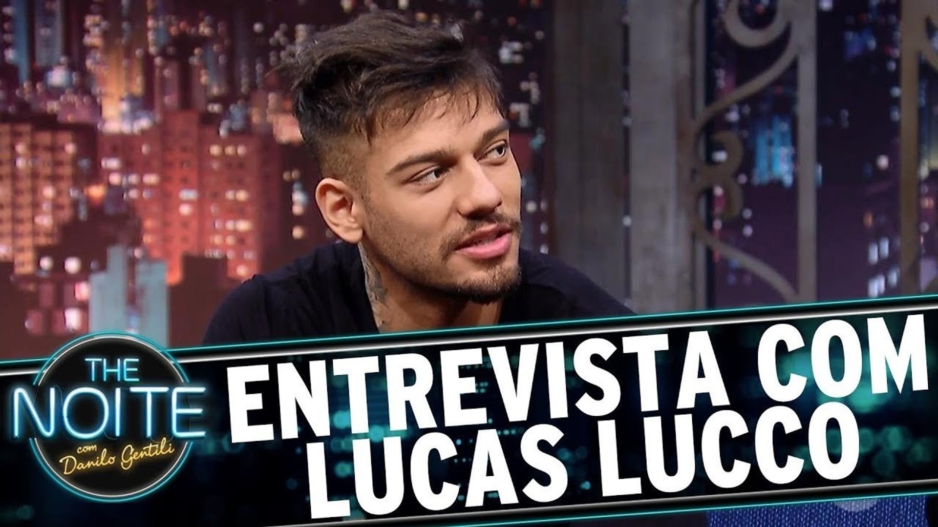 The Noite com Danilo Gentili background