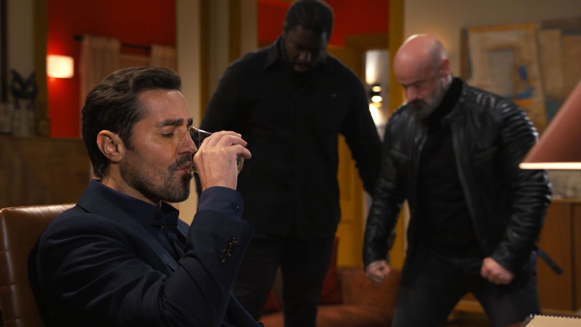 A Herança background