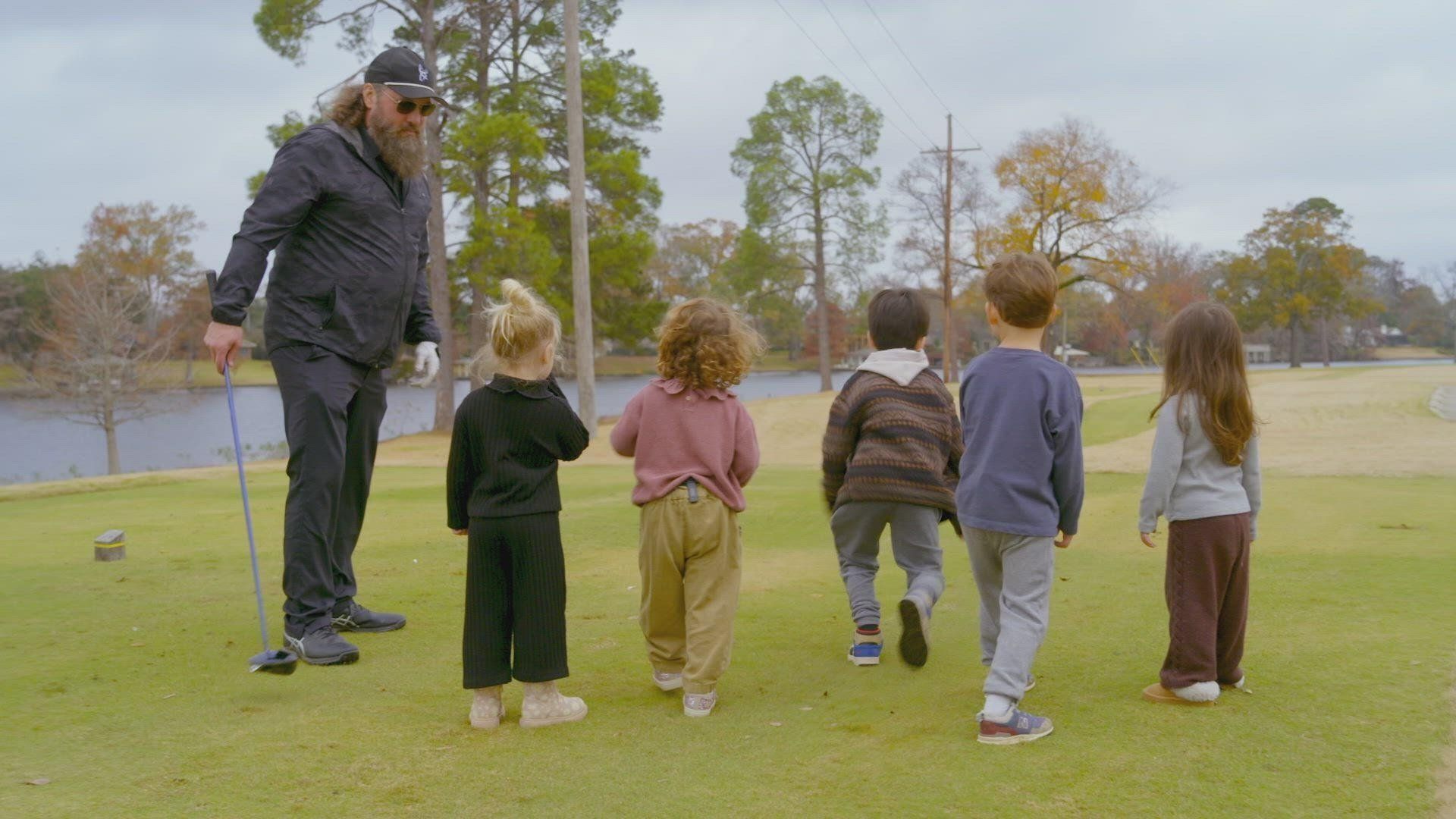 Duck Dynasty: The Revival background