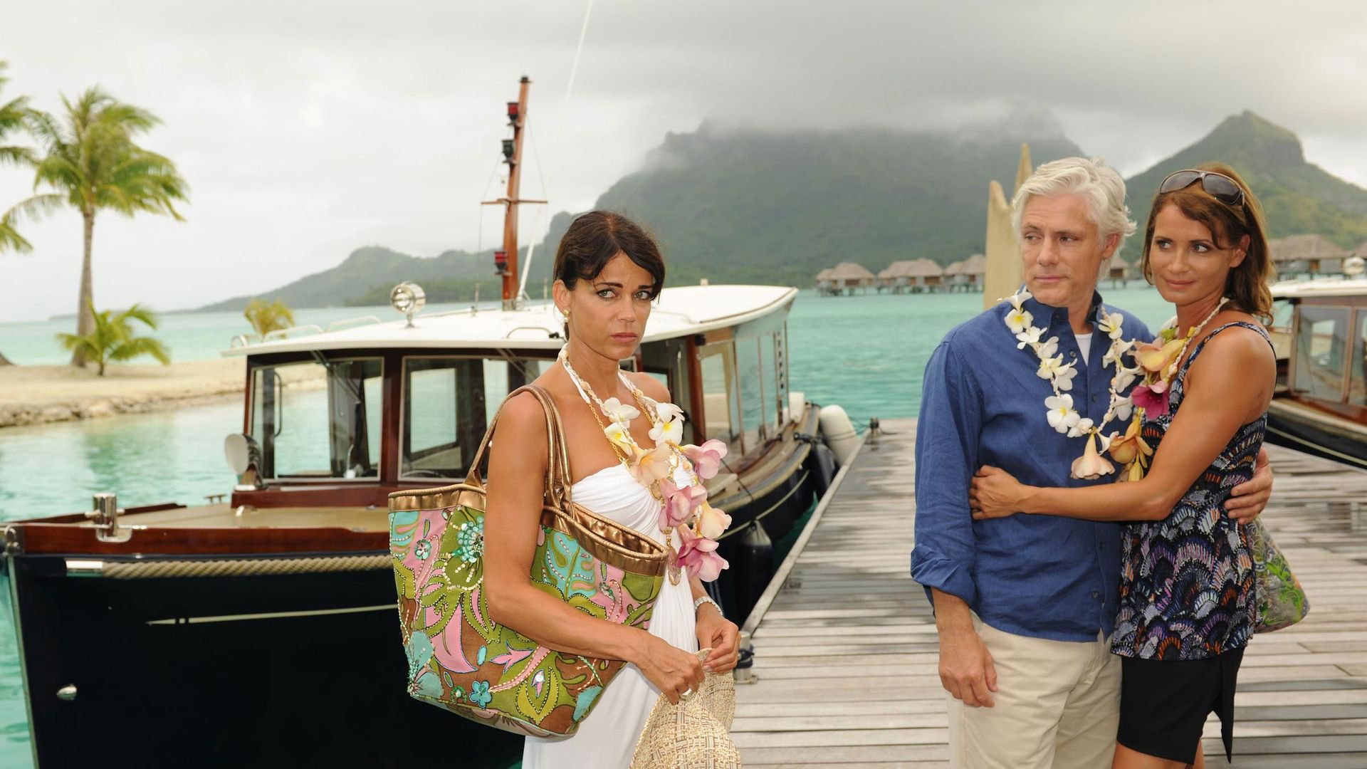 Das Traumschiff background