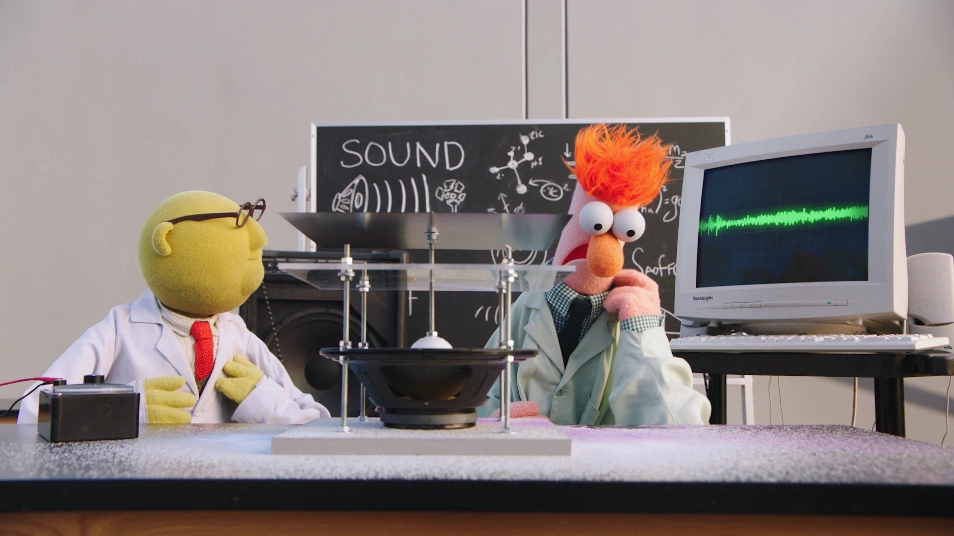 Muppets Now background