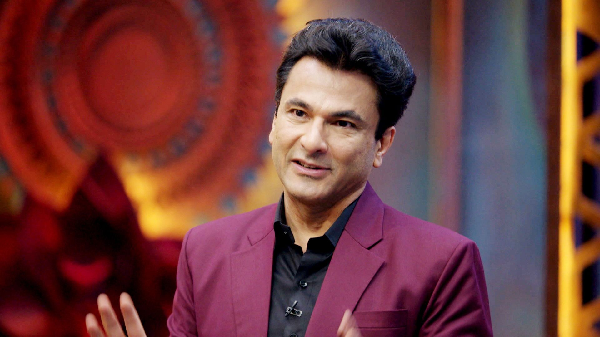 Celebrity MasterChef background