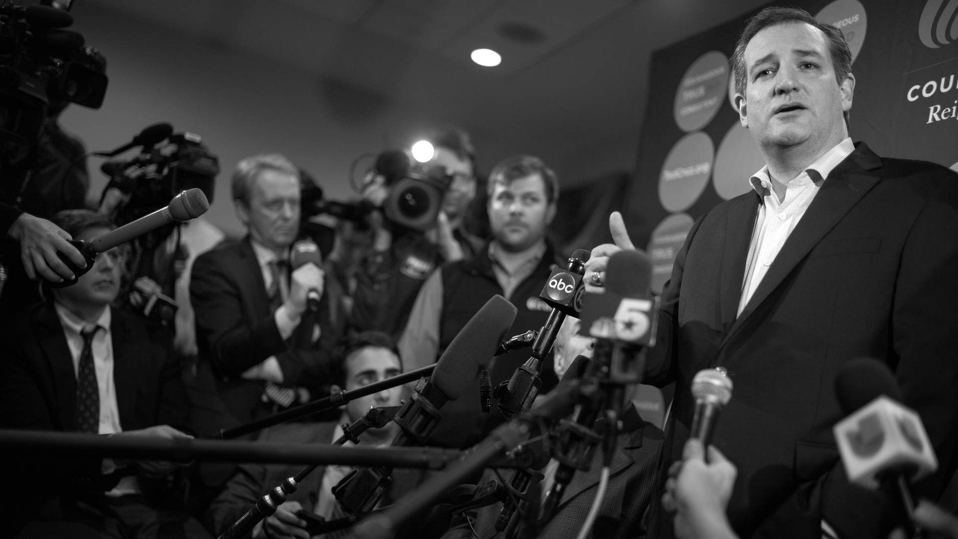 The Circus: Inside the Greatest Political Show on Earth background