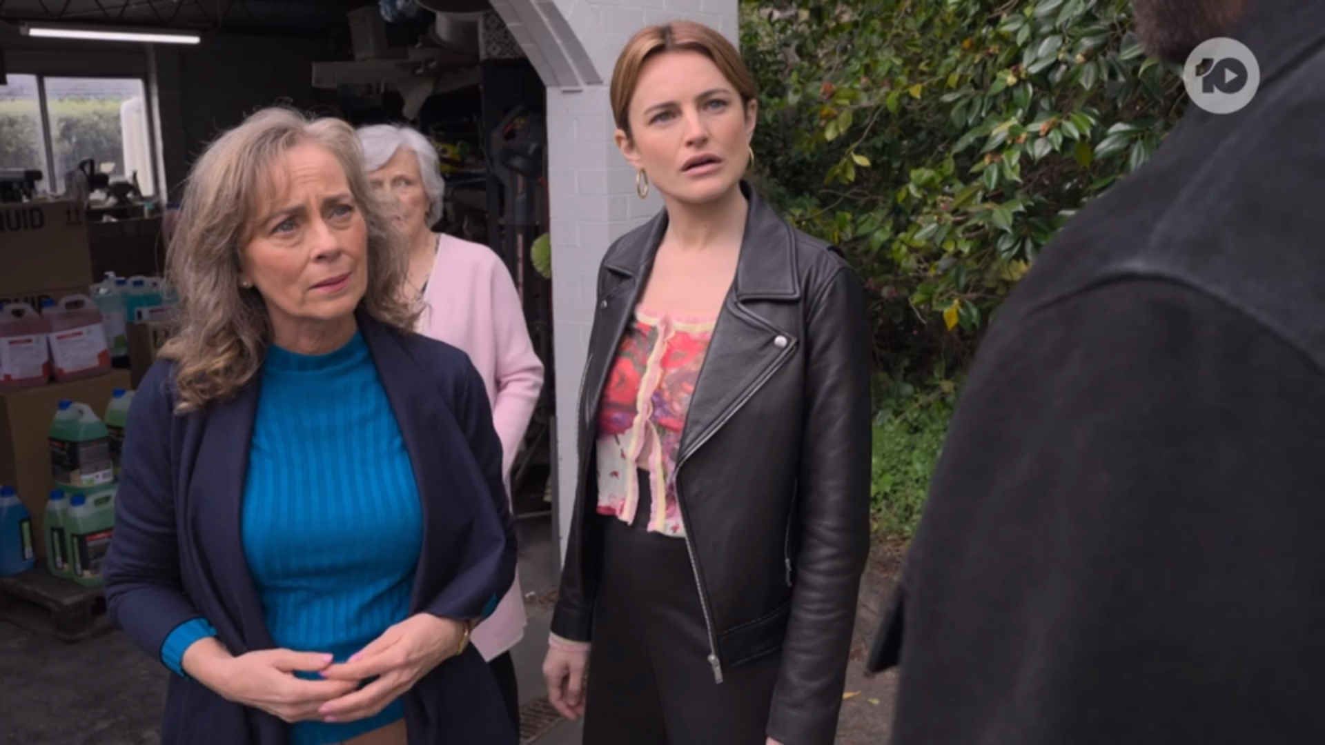 Neighbours background