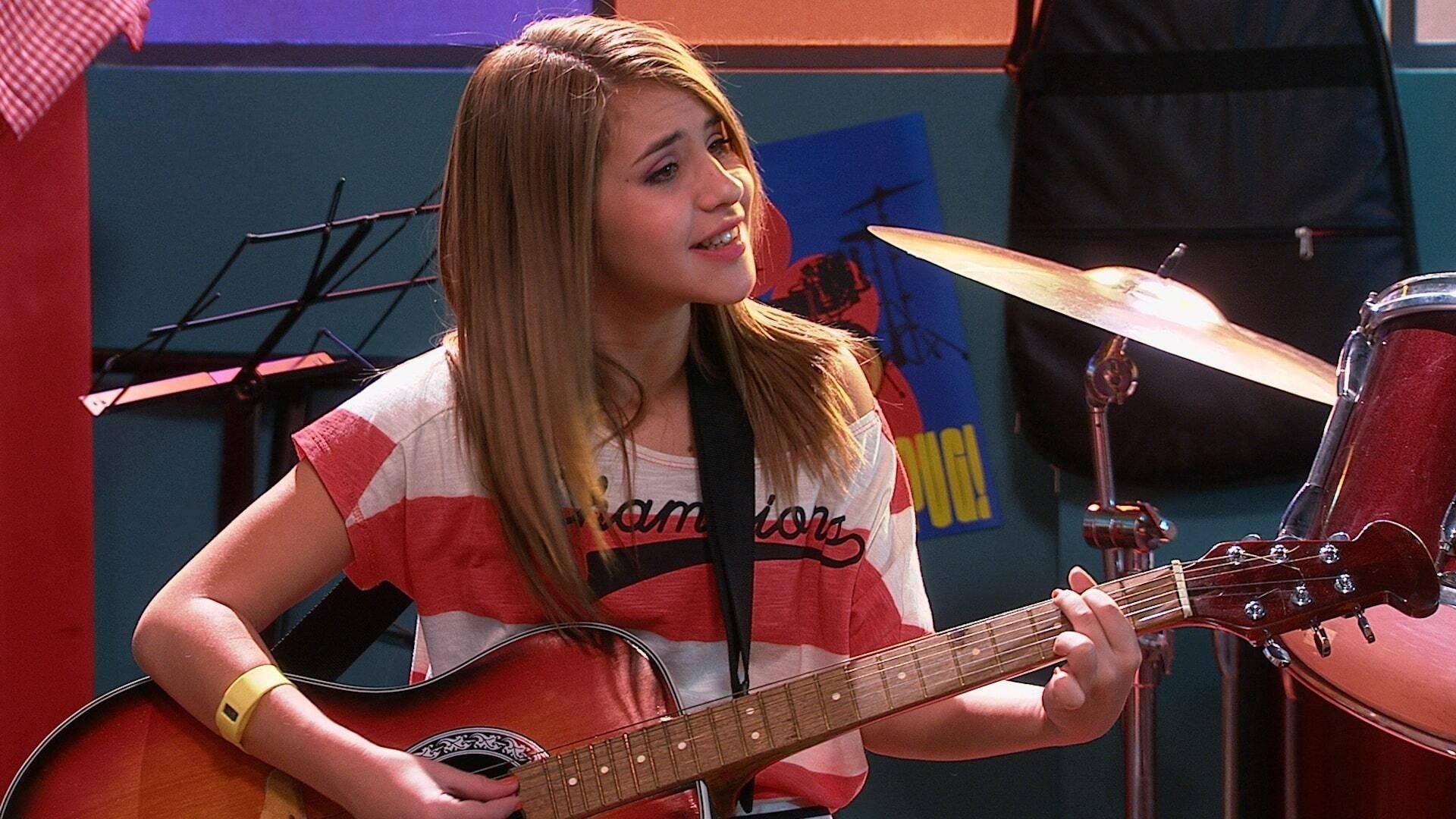 Violetta background